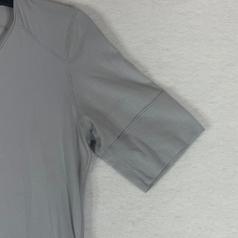 Marmot Cynthia T-Shirt Womens Small Gray Good Performance Hiking Running Tee - Picture 3 of 10